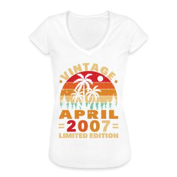 April 2007 Vintage Geburtstag 2007 Geschenk - Frauen Vintage T-Shirt - Weiß - Vorne - Danielle (179cm)