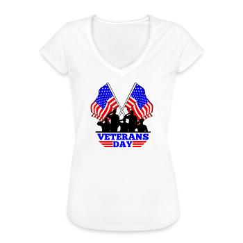 USA-Flagge Veterans Day Emblem - Frauen Vintage T-Shirt - Weiß - Vorne - Danielle (179cm)