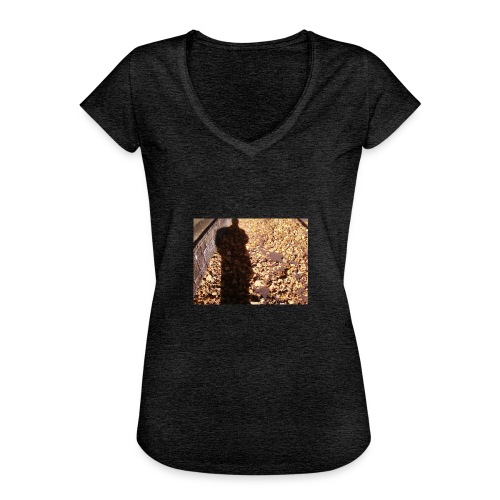 THE GREEN MAN IS MADE OF AUTUMN LEAVES - Women's Vintage T-Shirt