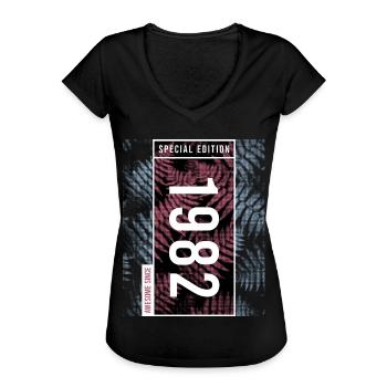 Special Edition 1982 Birthday Urban Graphic - Women's Vintage T-Shirt - black - Front - Danielle (179cm)