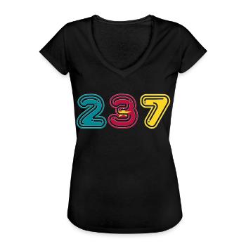 TEAM 237 CAMEROON - Women's Vintage T-Shirt - black - Front - Danielle (179cm)