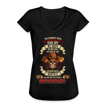 PISS OFF MY WIFE FARMER SKULL - Women's Vintage T-Shirt - black - Front - Danielle (179cm)