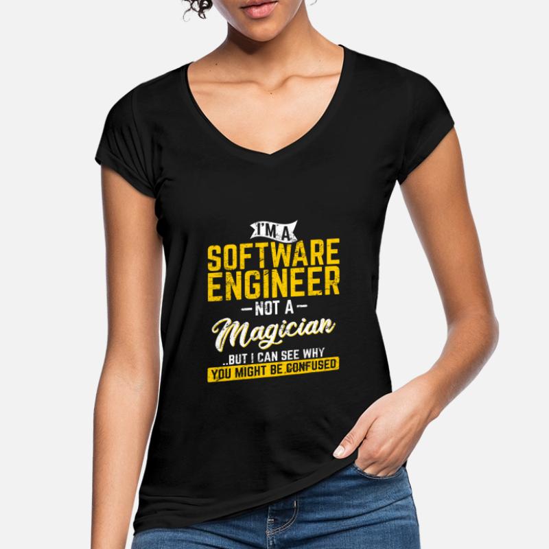 Software Engineer Not A Magician Programmer Develo Frauen Vintage T-Shirt