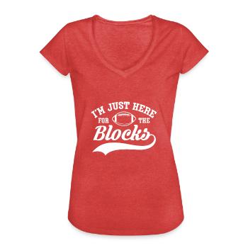 In the Just Here For The Blocks Lineman Shirt - Women's Vintage T-Shirt - heather red - Front - Danielle (179cm)