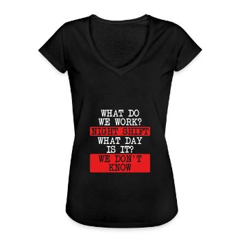 Que faisons-nous pendant le quart de nuit? - T-shirt vintage Femme - noir - Devant - Danielle (179cm)