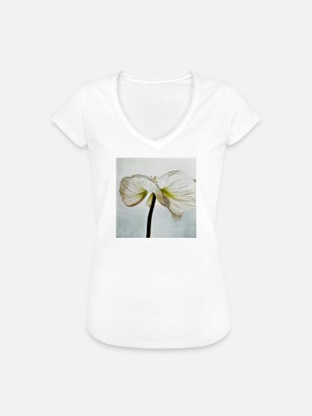 White poppy flower - Women's Vintage T-Shirt - black