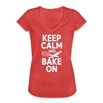 Keep Calm and Bake On - Women's Vintage T-Shirt - heather red - Front - Danielle (179cm)