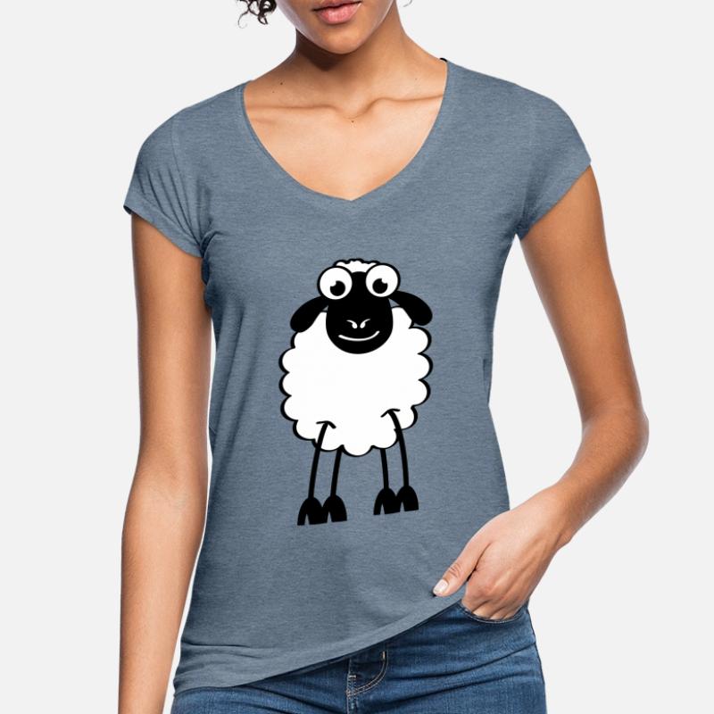 Schafe, weiße oder schwarze Schafe. Träumen oder schlafen Frauen Vintage T-Shirt