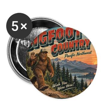 Grüße aus Bigfoot Country – Retro Sasquatch P - Buttons groß 56 mm (5er Pack) - Weiß - Vorne