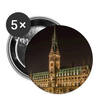L’hôtel de ville de Hambourg illuminé la nuit - Lot de 5 grands badges (56 mm) - blanc - Devant
