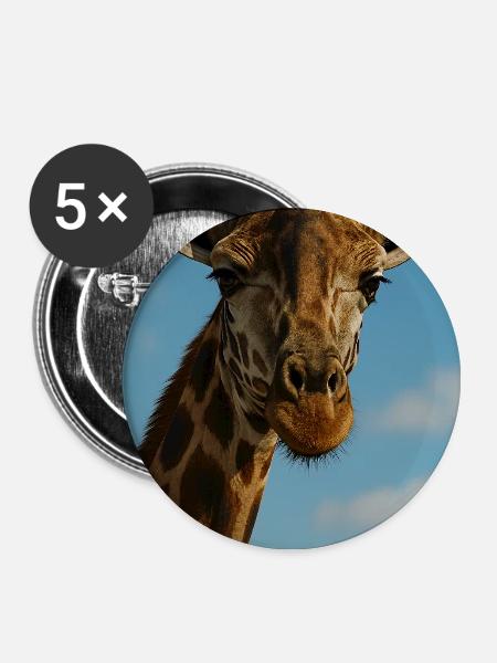 Giraffenporträt am blauen Himmel - Buttons groß 56 mm (5er Pack) - Weiß