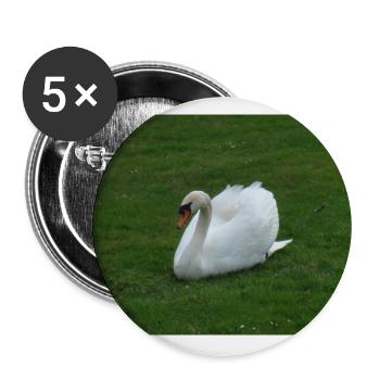 Stolzer weißer Schwan auf grüner Wiese - Buttons groß 56 mm (5er Pack) - Weiß - Vorne