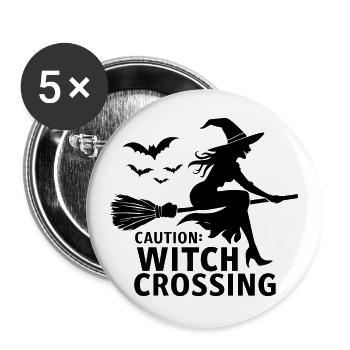 Balai de sorcière d’Halloween Attention sorcière Crossing - Lot de 5 grands badges (56 mm) - blanc - Devant