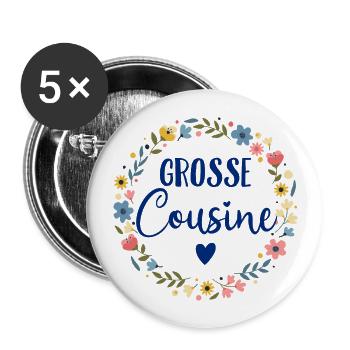 Ich werde Große Cousine 2025 Mädchen Blumenkranz - Buttons groß 56 mm (5er Pack) - Weiß - Vorne