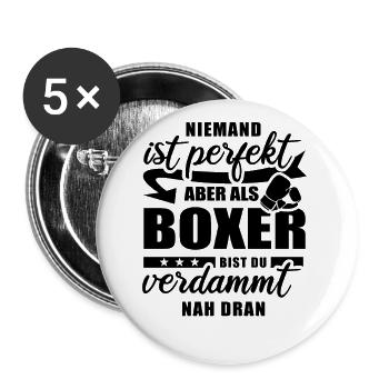 Niemand ist perfekt - Boxer - Spruch - Buttons groß 56 mm (5er Pack) - Weiß - Vorne