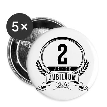 2 jahre jubilaeum - Buttons groß 56 mm (5er Pack) - Weiß - Vorne