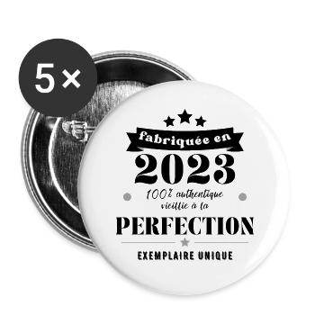 fabriquée en 2023 - Lot de 5 grands badges (56 mm) - blanc - Devant