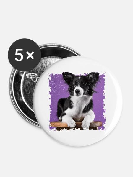 Hund sitzt auf Hocker - Buttons groß 56 mm (5er Pack) - Weiß