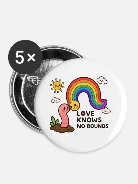 Love Knows No Bounds – Regenbogen & Wurm - Buttons groß 56 mm (5er Pack) - Weiß