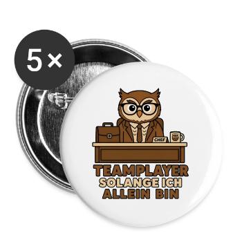 Teamplayer solange ich allein bin – Eule T-Shirt - Buttons groß 56 mm (5er Pack) - Weiß - Vorne