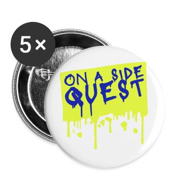 On A Side Quest Gaming Adventure Spruch Logo Text - Buttons groß 56 mm (5er Pack) - Weiß - Vorne