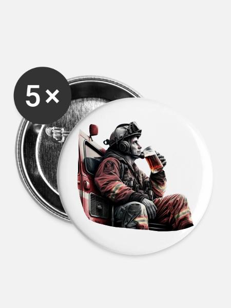 Feuerwehrmann genießt sein Bier - Buttons groß 56 mm (5er Pack) - Weiß
