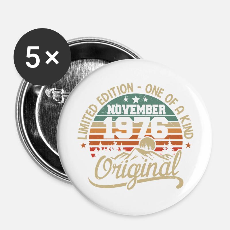 Retro November - November 1976 Geburtstagsgeschenk - Buttons groß 56 mm (5er Pack) - Weiß