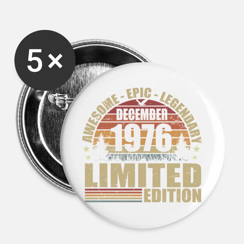 December 1976 - Limited Edition December 1976 - Buttons large 2.2''/56 mm (5-pack) - white