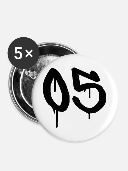 Nummer 05 Urbaner Graffiti-Stil - Buttons groß 56 mm (5er Pack) - Weiß