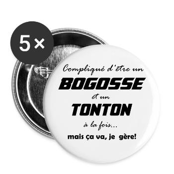 Compliqué d'être un bogosse et un Tonton - Lot de 5 grands badges (56 mm) - blanc - Devant