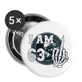J’ai 63 ans plus 1 majeur Crâne drôle 64ème - Lot de 5 grands badges (56 mm) - blanc - Devant