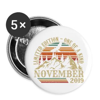 Born in November 2019 - Birthday November 2019 - Buttons large 2.2''/56 mm (5-pack) - white - Front