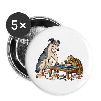 Windhund und Schildkröte beim Modellbau - Buttons groß 56 mm (5er Pack) - Weiß - Vorne
