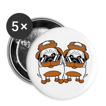 Deux chiens Carlin Lunettes de soleil Cappy Hat Adolescents - Lot de 5 grands badges (56 mm) - blanc - Devant