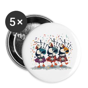 Puffin-Dudelsack-Trio in Kilts - Buttons groß 56 mm (5er Pack) - Weiß - Vorne