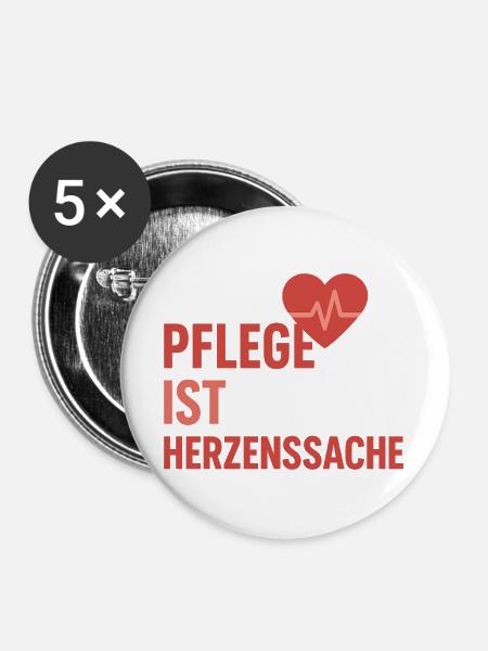 Pflege Herzsache - Buttons groß 56 mm (5er Pack) - Weiß