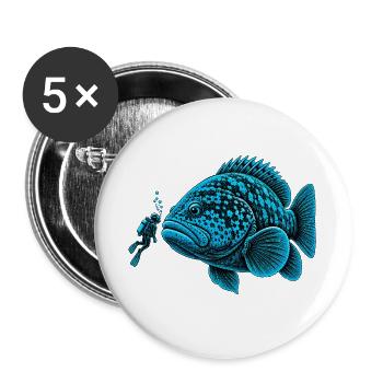 Giant Grouper Fish Booping a Scuba Diver - Buttons groß 56 mm (5er Pack) - Weiß - Vorne