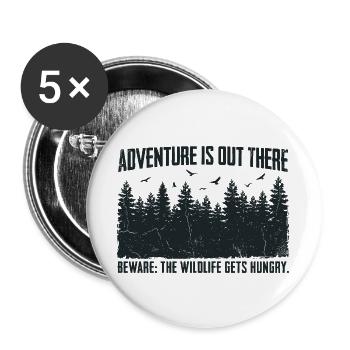 L’aventure est là – Méfiez-vous de l’humour animalier - Lot de 5 grands badges (56 mm) - blanc - Devant