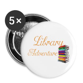 Bookworm Gifts Library Where The Adventure Begins - Buttons groß 56 mm (5er Pack) - Weiß - Vorne