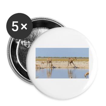Landschaft am Fluss Cubango mit Giraffe - Buttons groß 56 mm (5er Pack) - Weiß - Vorne