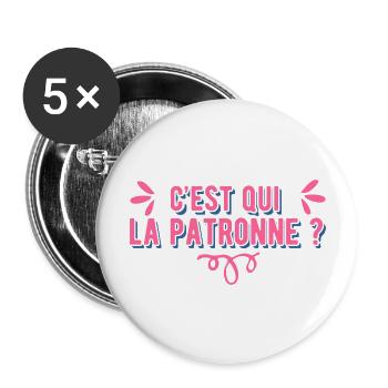 C'est qui la patronne cadeau - Lot de 5 grands badges (56 mm) - blanc - Devant