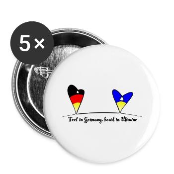 Feet in Germany, heart in Ukraine - Buttons groß 56 mm (5er Pack) - Weiß - Vorne