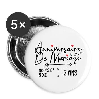 Anniversaire de mariage 12 ans - Noces de Soie - Lot de 5 grands badges (56 mm) - blanc - Devant