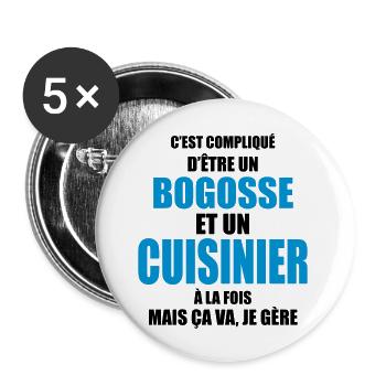 compliqué d'être un bogosse et un cuisinier - Lot de 5 grands badges (56 mm) - blanc - Devant