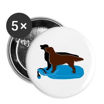 2 Flat Coated Retriever auf Dummy - Buttons groß 56 mm (5er Pack) - Weiß - Vorne