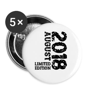 2018 August Limited Edition 5. Geburtstag Outfit - Buttons groß 56 mm (5er Pack) - Weiß - Vorne