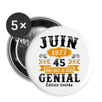 45 Ans Anniversaire Vintage Né(e) en Juin 1977 - Lot de 5 grands badges (56 mm) - blanc - Devant