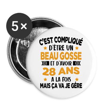 Beau gosse et d'avoir 28 ans Cadeau d'anniversaire - Lot de 5 grands badges (56 mm) - blanc - Devant