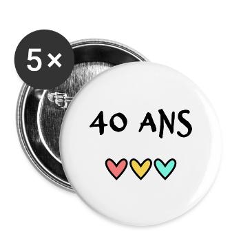40 ANS. 40e ANNIVERSAIRE. ANNIVERSAIRE 40 ANS. 40 - Lot de 5 grands badges (56 mm) - blanc - Devant