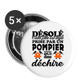 fille prise par un pompier qui déchire - Lot de 5 grands badges (56 mm) - blanc - Devant